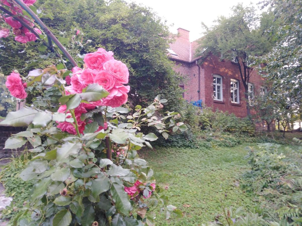 Alte Schule Am See Biskupiec  Exterior photo